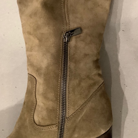 Michael Kors Tall Suede Khaki Round Toe Boot Size 9M - Picture 11 of 14
